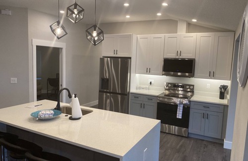 Southwest Orlando Casa | Clear Lake Retreat: Private pool and spa, lakefront
