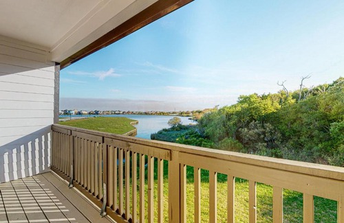 El Lago Casa | Clear Lake Shores