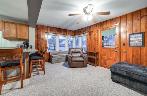 Clear Lake Casa | Clear Lake Vacation Rental Walk to City Beach!