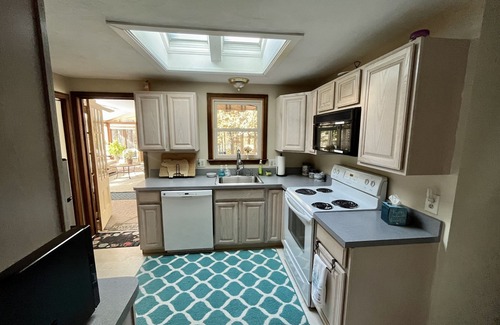 Plymouth Apartamento | Clear Pond Penthouse Inn, propiedad privada frente a la playa de Cape Cod en Plymouth.
