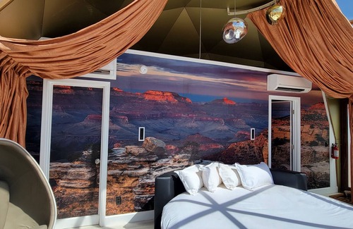 Valle Hotel | Clear Sky Resorts - Grand Canyon - Unique Sky Domes