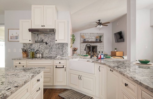 Clearwater Casa | Clearwater Home w/fun amenities for Families!