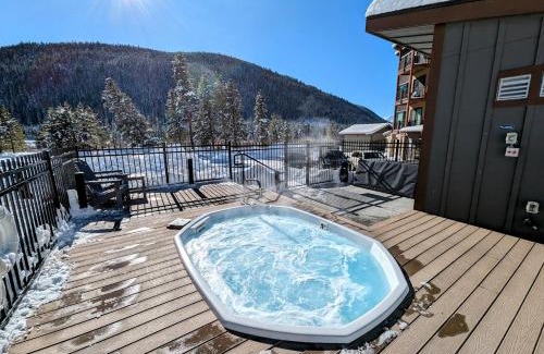 Lakeside Village Casa | Clearwater Lofts Bldg 2 302 by SummitCove Lodging