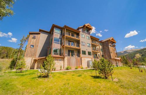 Lakeside Village Casa | Clearwater Lofts Bldg 2 302 by SummitCove Lodging