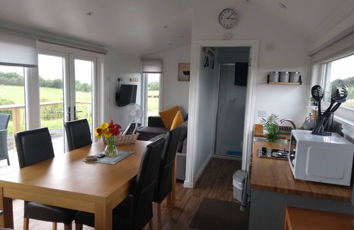 Dalry Casa | Cleeves Cabins, Ailsa Luxury Lodge With hot tub