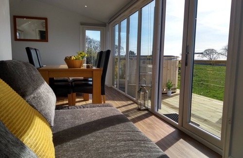 Dalry Cabina | Cleeves Cabins, Arran Luxury Lodge with hot tub