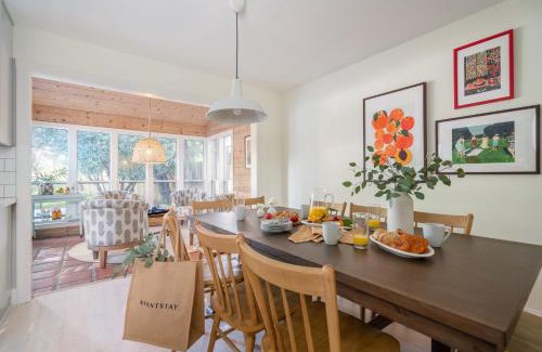Santa Rosa Casa | Clementine By AvantStay Bright Modern Retreat w Pool Pool Table Large Patio