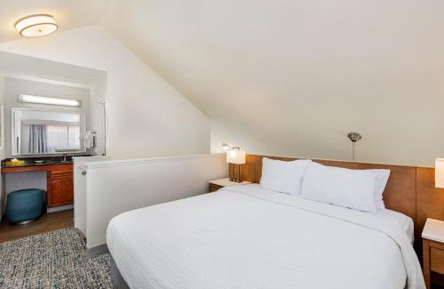 Anaheim Resort Hotel | Clementine Hotel & Suites Anaheim