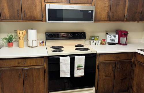 Pendleton Apartamento | Clemson GAME DAY & Tailgates + Lake Life – 2BR Townhome Stay