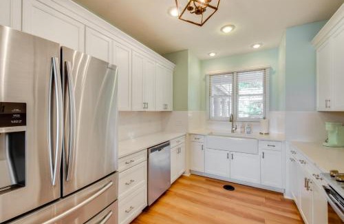 Salem Apartamento | Clemson Game Retreat Lakefront Keowee Key Condo