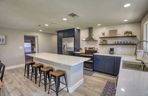Buchanan Dam Casa | Clen Oak Escape, Families, SUP, Kayak, Open Water, Trees