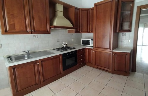 Ancona Casa | Cleo Azalea
