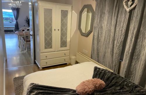 Newry Apartamento | Cleomack View, Annex apartment with Hot Tub