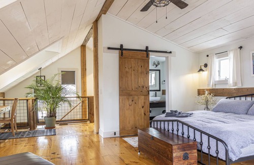 Town of Clermont Cabina | Clermont Cabin: A Quiet, Private Retreat