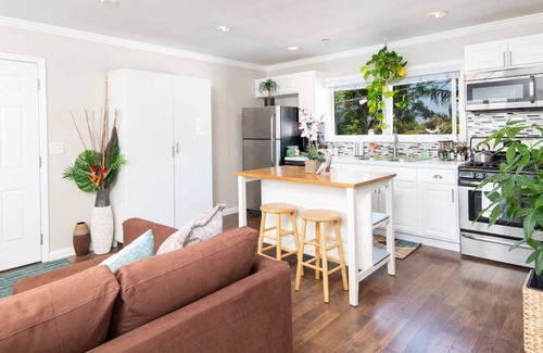 University Heights Cabaña | Cleveland 16 by Avantstay Modern, Breezy Comfort in San Diego!