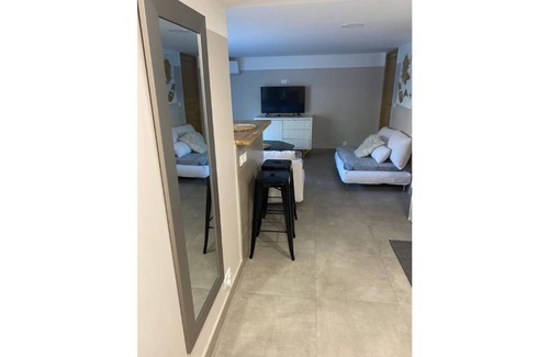 Livry-Gargan Apartamento | CLICHY SOUS BOIS RECENT & WARM APARTMENT