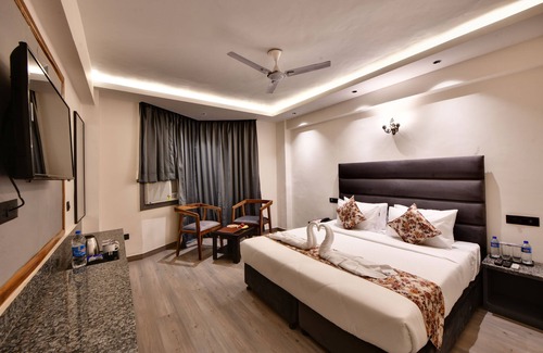 Katra Hotel | Click Sunburry Hotel Katra