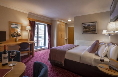Clifden Hotel | Clifden Station House