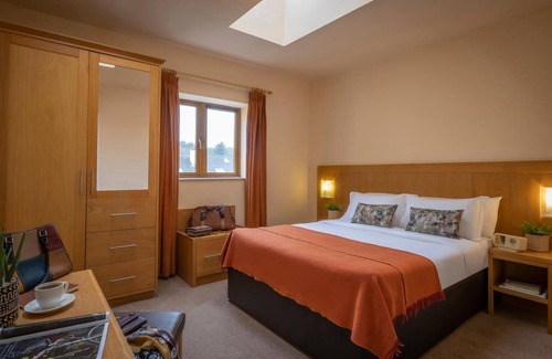 Clifden Hotel | Clifden Station House