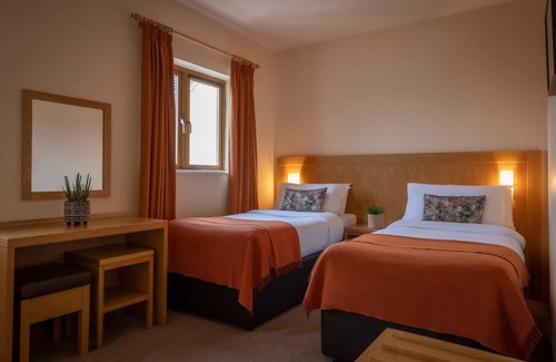 Clifden Hotel | Clifden Station House