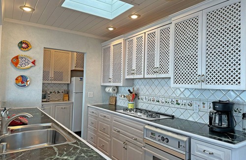 Bodega Bay Casa | Cliff Cottage - Unobstructed ocean, and beach views, short walk to the beach