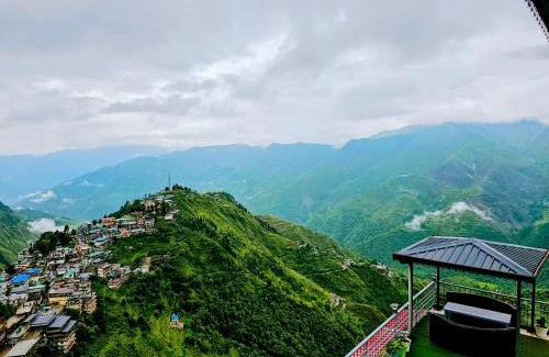 Mussoorie Hotel | Cliff On The Edge - A Premium Property