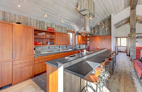 Tabernash Casa | Cliff Side Luxury Chalet I Private Hot Tub I Amazing Views I Best Price I Discounted Attractions