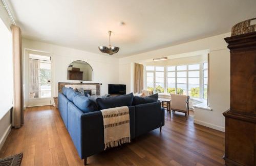 Nefyn Casa | Cliff Top House By Birch Stays