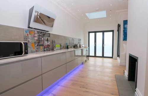 St Leonards-On-Sea Cabaña | Cliffhanger, HASTINGS