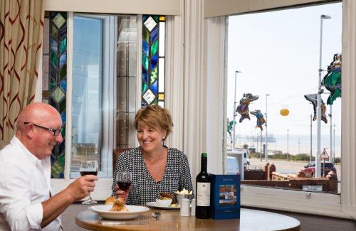 North Shore Hotel | Cliffs Hotel