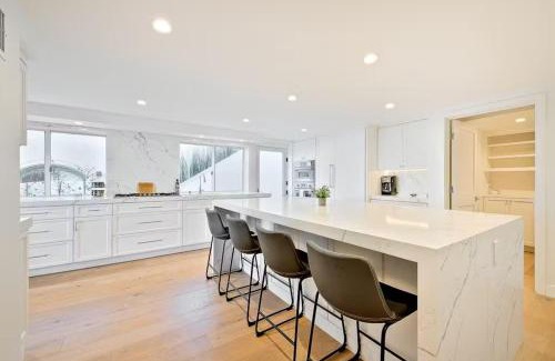 La Jolla Shores Casa | Cliffside Haven Where Ocean Meets Sky