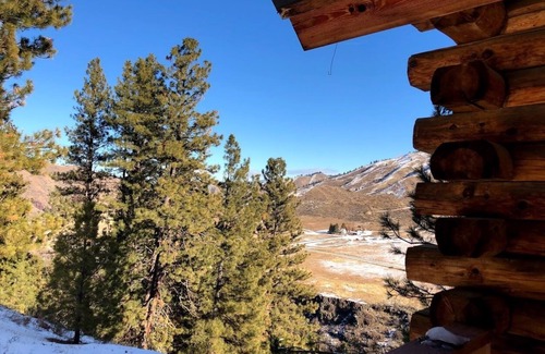 Boise Cabina | Cliffside Log Cabin w / New Large Deck para disfrutar de espectaculares vistas y vida salvaje