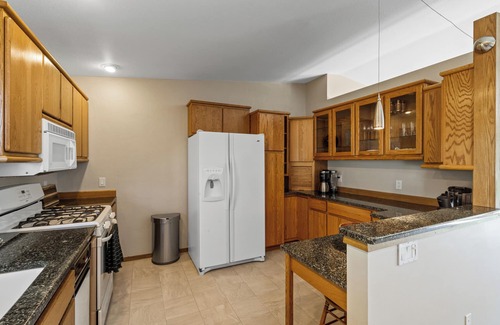 Livingston Casa | Clifftop Lookout on the Yellowstone - Stunning Views of the Yellowstone River
