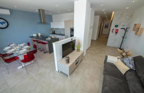Mellieħa Heights Apartamento | Clifftop Modern Apartment