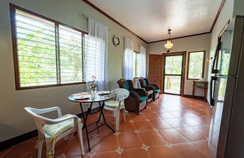 Lazi Casa | Cliffvue Homestead — North House