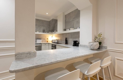 Plumstead Apartamento | Clifton YOLO Spaces - Clifton Beachfront Dream