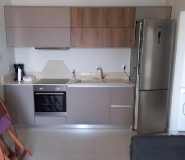 Kamari Apartamento | Climbers' Nest 'with sea and rock views and private pool'