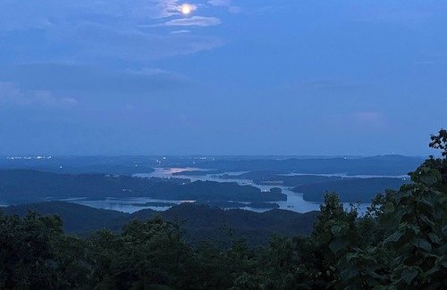 Bean Station Casa | Clinch Mountain Hideaway: Top of the World View