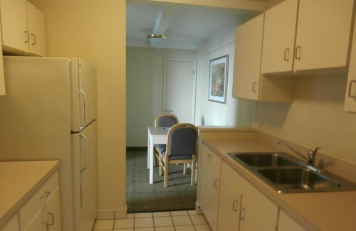 Port Clinton Hotel | Clinton Inn And Suites