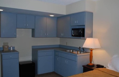 Port Clinton Hotel | Clinton Inn And Suites