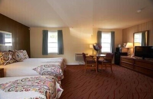 Clinton Hotel | Clinton Motel
