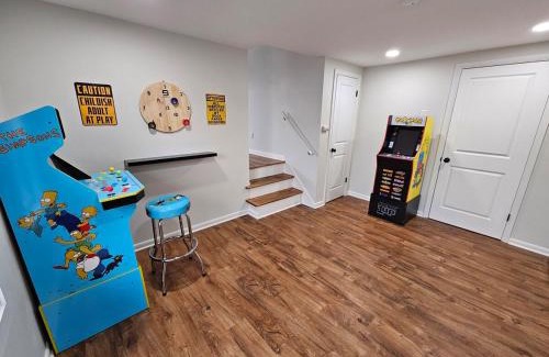 Sharon Heights Casa | Clintonville Charmer - Central, Arcade, Selfie Wall