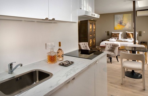 Avignon City Centre Apartamento | Cloître des Augustins Spa & Fitness