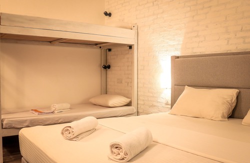 Bambalapitiya Hotel | Clock Inn Colombo