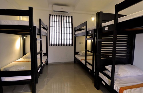 Bambalapitiya Hotel | Clock Inn Colombo