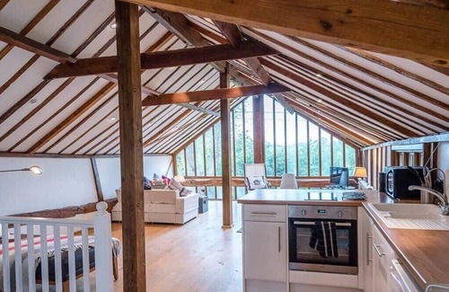 Woodbridge Apartamento | Clopton Hayloft - spacious apartment with Tennis C