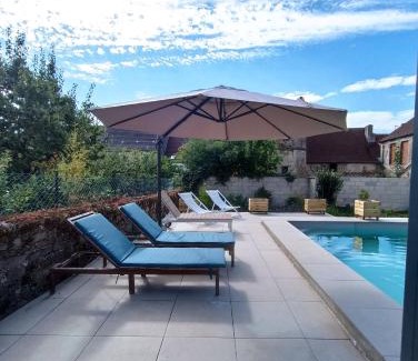Nolay Cama Y Desayuno | Clos de la Providence Chambres d'hôtes, piscine et Spa