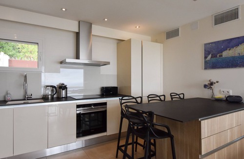 Vallauris Apartamento | Clos des Iles: Peaceful haven with sea view, 10 minutes from the Palais