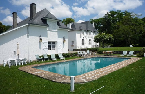 Jurancon Casa | Clos Mirabel Idílico C18 Manor House B & B o toda la casa + piscina para 10+ PAU