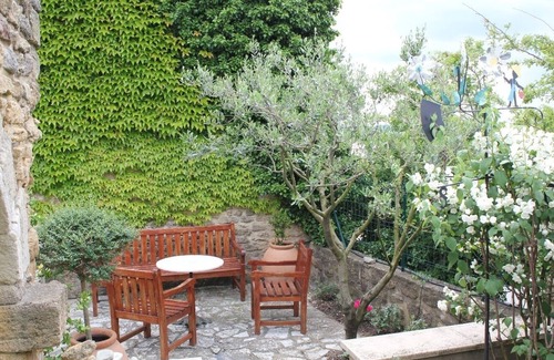 Grillon Casa | CLOS VIALLE la histórica GRILLO Aldea, 4 km de Grignan